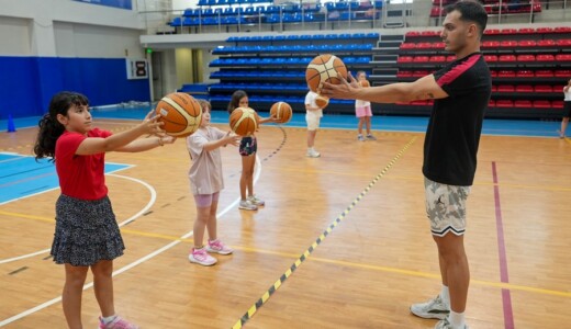 Maltepeli çocukların yaz tatili sporla dolu geçiyor