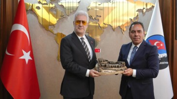 Tamer Karadağlı Kars Ziyareti