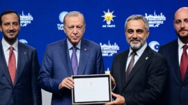 AK Parti Ataşehir Üye Çalışmasına Ödül