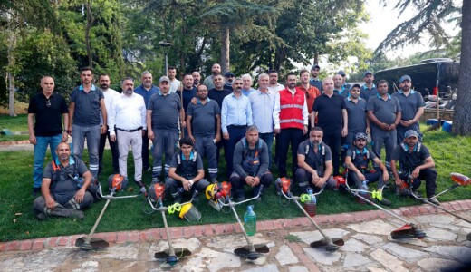 Ataşehir’de Temizlik Bakım ve İlaçlama Çalışmaları