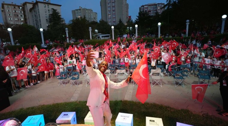 Ataşehir’de 30 Ağustos Zafer Bayramı’nın 104. yıl dönümü kutlandı