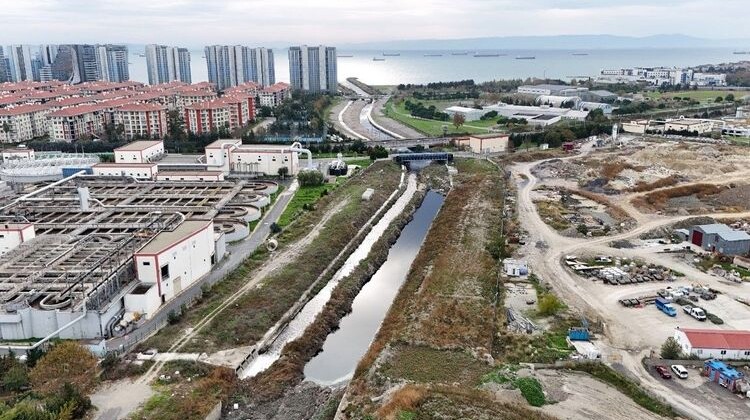 İstanbul Derelerinde Temizlik Devam Ediyor