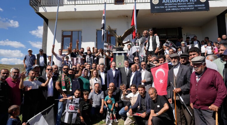 Ardahan Beşiktaş Köyüne Kartal Heykeli