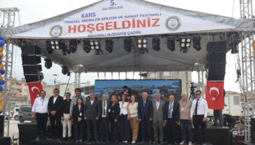 İzmir’de “Ardahan” İsmini Afişten Kaldırdılar
