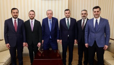 Cumhurbaşkanı Erdoğan, Ataşehir ve Üsküdar Belediye Başkan Vekileri İle Buluştu