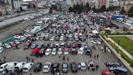Çekmeköy’de otomobil tutkunları bir araya geldi
