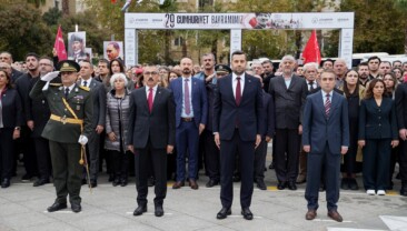 Ataşehir’de Cumhuriyetin 103. Yıldönümü Törenle Kutlandı