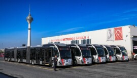 İstanbul’da Yeni Metrobüsler Hizmete Sunuldu